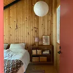 Σπίτι διακοπών Modern 80s With A Wild Garden *